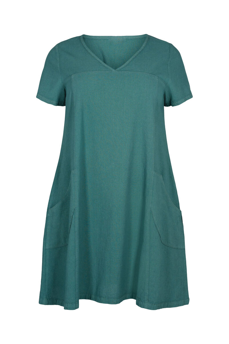 Happy Sizes Cotton φόρεμα με V λαιμόκοψη και τσέπες στο χρώμα της μέντας 80000/24-Μέντα