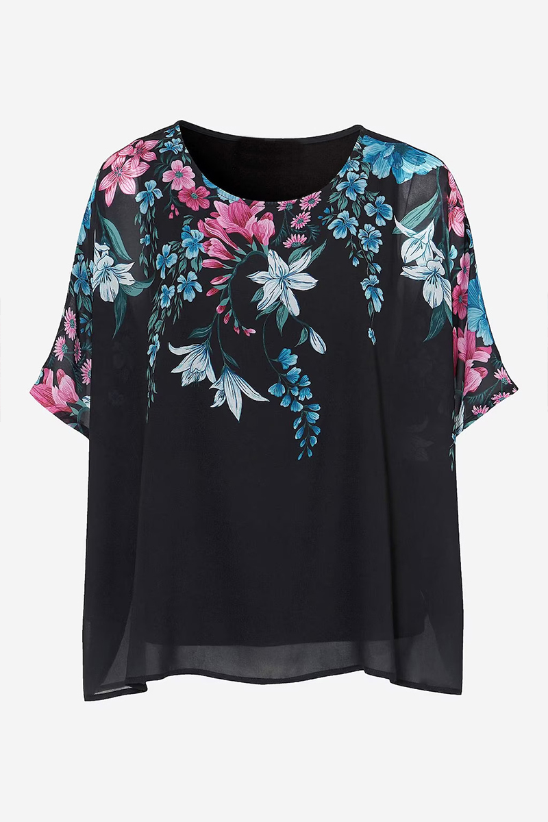 Happy Sizes Floral μπλούζα με διπλό ύφασμα σε μαύρο χρώμα 618864-Μαύρο