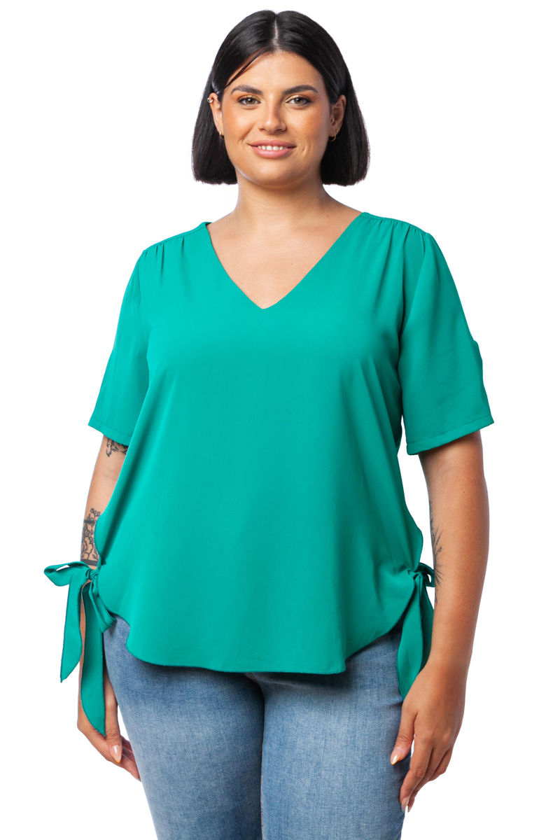 Happy Sizes Hi-Lo μπλούζα που δένει στα πλαϊνά σε πράσινο χρώμα 14234.1830-Πράσινο